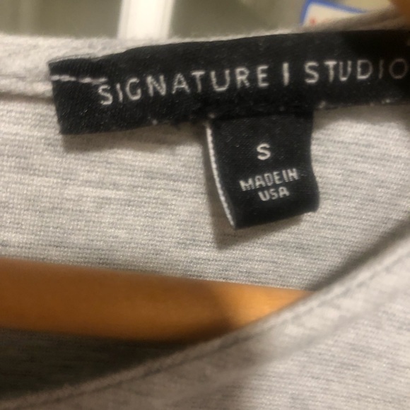 Ladies cute and classy dress, size Small, heathered gray color (see close up) - Picture 4 of 5